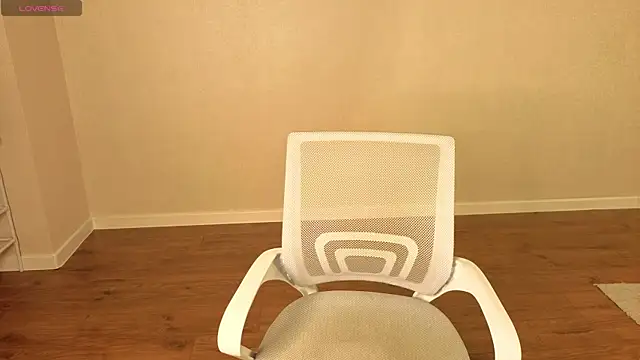 Angelina Becker online show from 12, 6, 2026