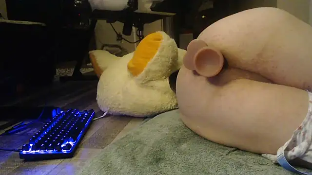 petiteteaseX online show from 13, 4, 2026