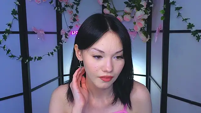 Snapshot of LilySparkls chatting on 12, 5, 2026 LilySparkls online show from 12, 5, 2026