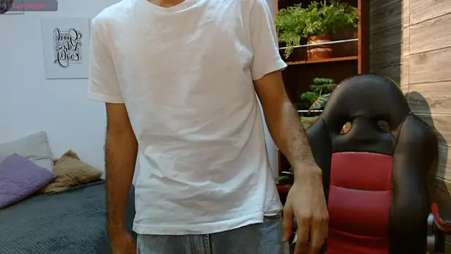 Snapshot of billy_wild chatting on 13, 4, 2026 billy wild online show from 13, 4, 2026