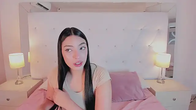 Ashly bloom  online show from 3, 7, 2026