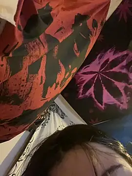 avery  1 online show from 14, 4, 2026