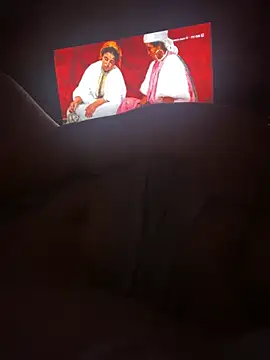 avery  1 online show from 7, 4, 2026