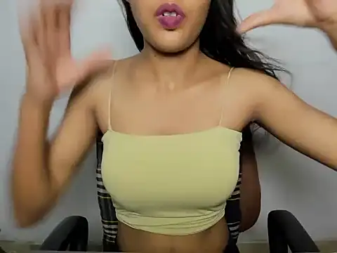 Shanaya xo online show from 19, 6, 2026
