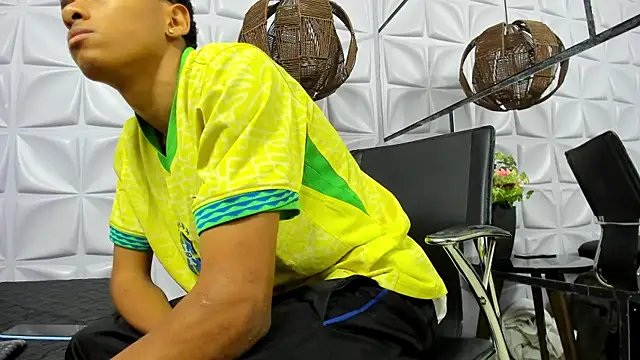 Snapshot of AndySinss chatting on 8, 4, 2026 AndySinss online show from 8, 4, 2026