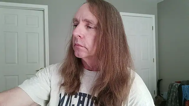Magnus Luv online show from 15, 7, 2026