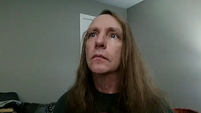 Magnus Luv online show from 8, 7, 2026