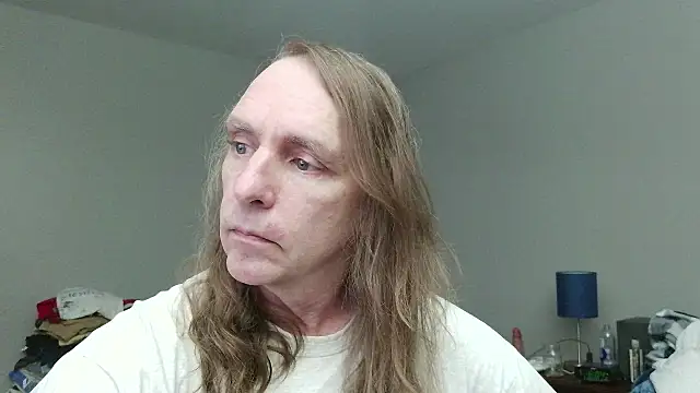 Magnus Luv online show from 14, 7, 2026
