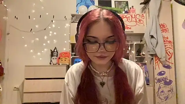 RedHeadCat online show from 5, 4, 2026