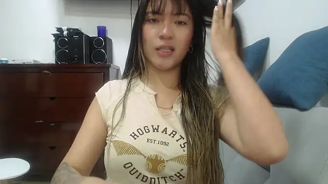 hannajonnes1 online show from 21, 4, 2026