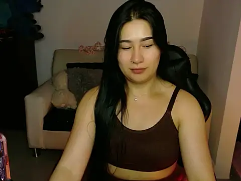Snapshot of EvelynLeen_ chatting on 24, 4, 2026 EvelynLeen online show from 24, 4, 2026