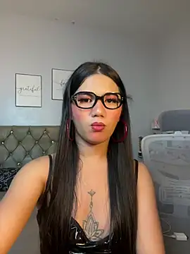 Snapshot of JassmineLove chatting on 25, 6, 2026 JassmineLove online show from 25, 6, 2026