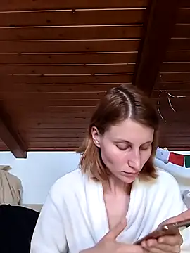 Julialexxxx online show from 30, 4, 2026