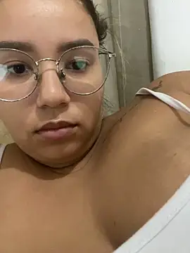 gabyzinha2030 online show from 5, 4, 2026