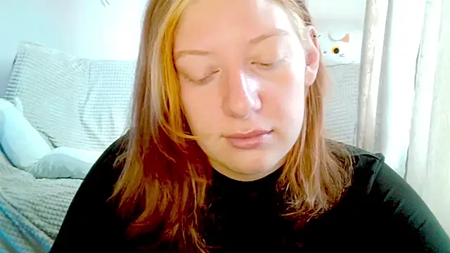 Snapshot of earn_my_lily chatting on 26, 4, 2026 earn my lily online show from 26, 4, 2026