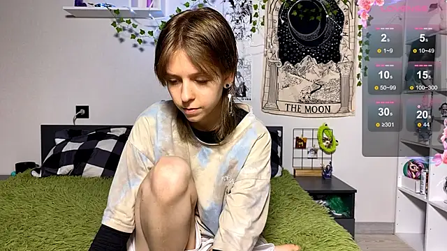 LunaBless online show from 9, 4, 2026