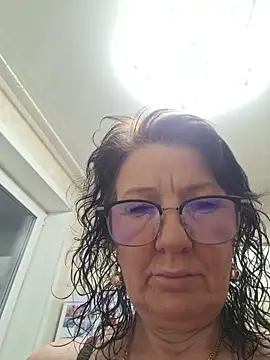 Snapshot of LaliaMia chatting on 13, 5, 2026 LaliaMia online show from 13, 5, 2026