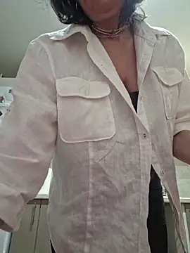 LaliaMia online show from 2, 2, 2026