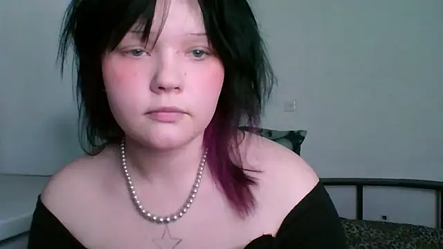 Snapshot of abbey-BAT chatting on 8, 4, 2026 abbey-BAT online show from 8, 4, 2026