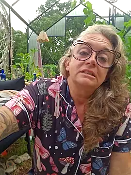 Snapshot of Blondejenn chatting on 21, 7, 2026 Blondejenn online show from 21, 7, 2026