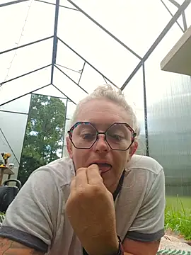 Snapshot of Blondejenn chatting on 5, 6, 2026 Blondejenn online show from 5, 6, 2026