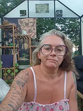 Snapshot of Blondejenn chatting on 8, 7, 2026 Blondejenn online show from 8, 7, 2026