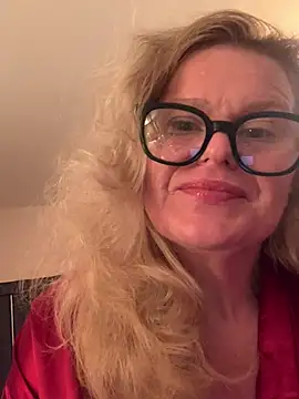 Love Lee xo online show from 2, 6, 2026