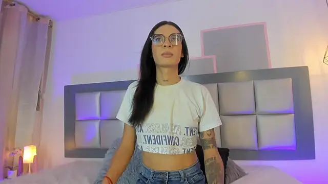 Maddie Ray online show from 8, 7, 2026
