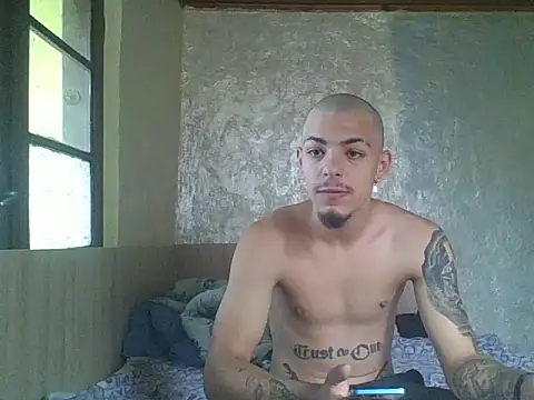 Snapshot of robertmrn112 chatting on 4, 6, 2026 robertmrn112 online show from 4, 6, 2026