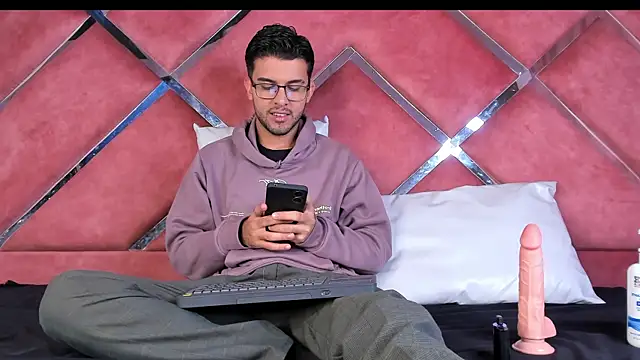 RodrigoColby2 online show from 12, 6, 2026