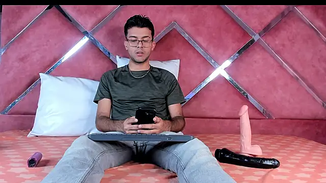RodrigoColby2 online show from 4, 6, 2026