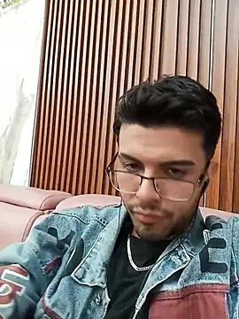 RodrigoColby2 online show from 9, 6, 2026