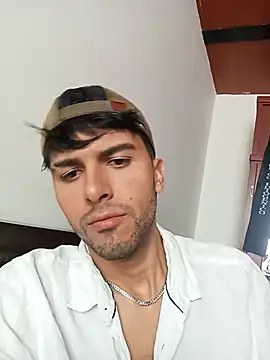 RodrigoColby2 online show from 15, 5, 2026