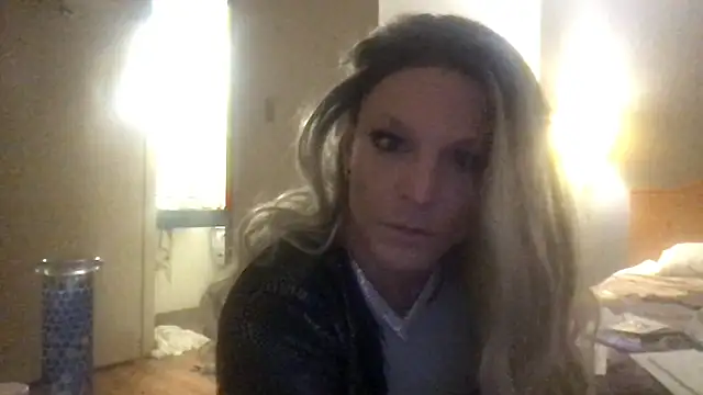 GypsiiCornel online show from 12, 4, 2026