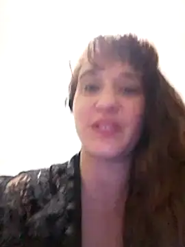 Snapshot of Maggie38 chatting on 7, 5, 2026 Maggie38 online show from 7, 5, 2026