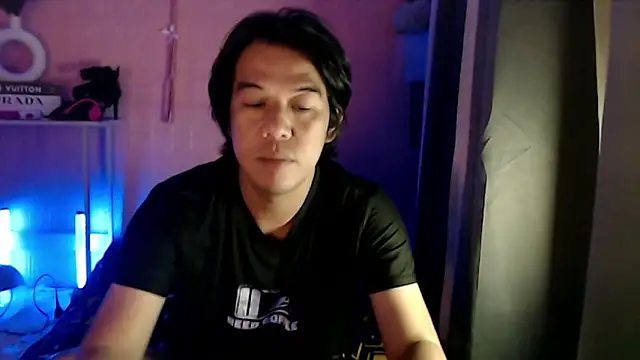 akiramoore online show from 31, 5, 2026