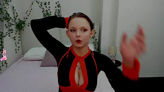 Snapshot of Charlotte_Stee chatting on 2, 7, 2026 Charlotte Stee online show from 2, 7, 2026