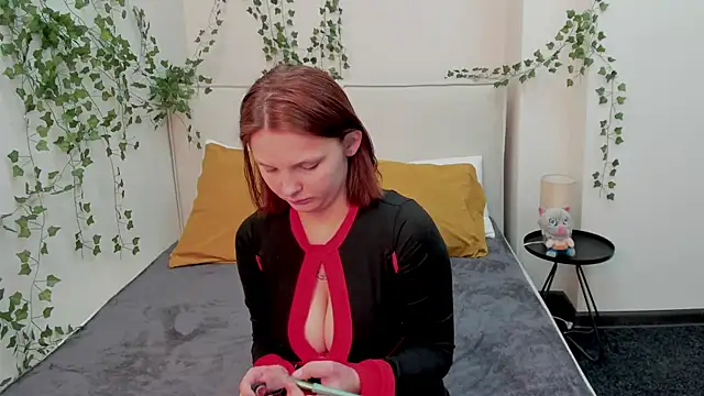Charlotte Stee online show from 15, 5, 2026