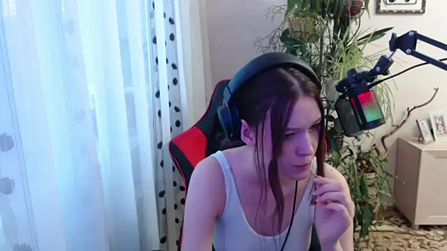 PunyKnee online show from 20, 4, 2026