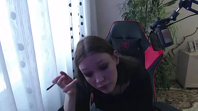 PunyKnee online show from 13, 4, 2026