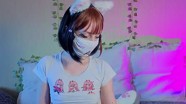 LunaNyanmi online show from 17, 6, 2026