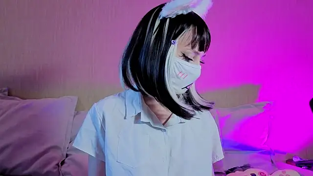 LunaNyanmi online show from 6, 7, 2026