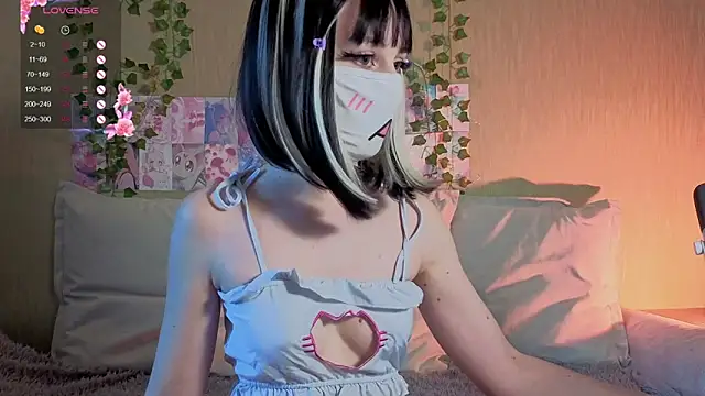 LunaNyanmi online show from 23, 5, 2026