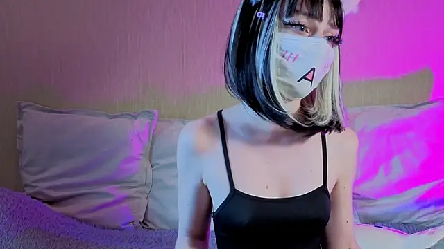 LunaNyanmi online show from 29, 6, 2026