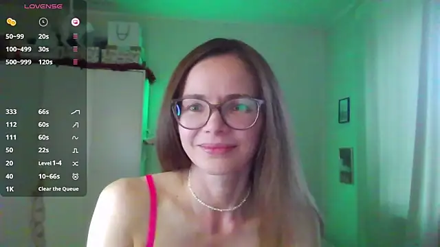 mmmay day online show from 17, 4, 2026