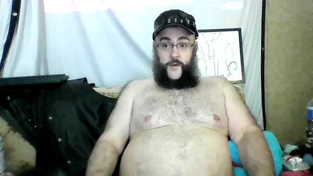 Snapshot of BriTheTopBear chatting on 19, 5, 2026 BriTheTopBear online show from 19, 5, 2026