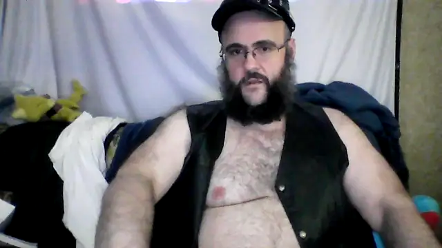 Snapshot of BriTheTopBear chatting on 6, 5, 2026 BriTheTopBear online show from 6, 5, 2026