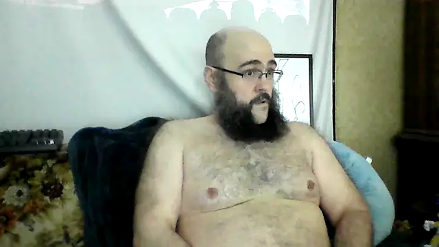 Snapshot of BriTheTopBear chatting on 27, 5, 2026 BriTheTopBear online show from 27, 5, 2026