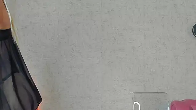 Snapshot of KatjaSin chatting on 5, 5, 2026 KatjaSin online show from 5, 5, 2026