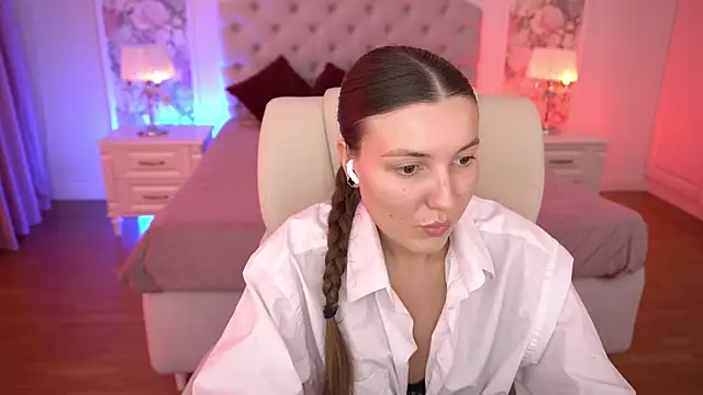 AshleyBaie online show from 8, 7, 2026